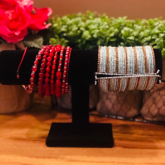 2 bracelet sets - Picture 2 of 2